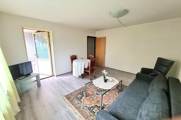 Möblerad 2:a med inglasad balkong i Kristianstad